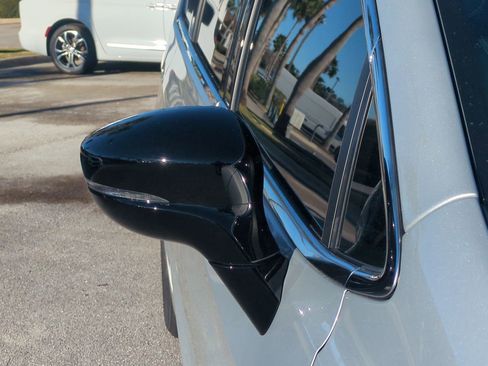 New 2026 Chrysler Voyager LX image 11