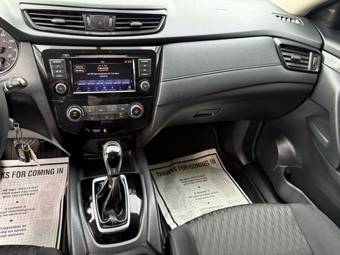 Used 2018 Nissan Rogue S image 48