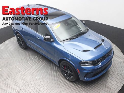 Used 2024 Dodge Durango R/T w/ Tow 'N Go Package AWD/4WD image 3