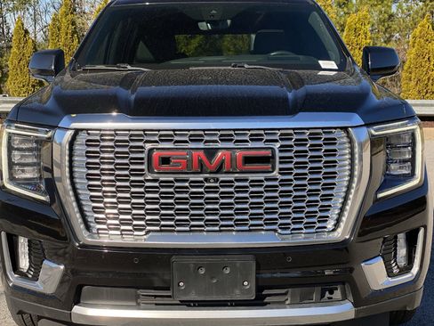 Used 2022 GMC Yukon XL Denali w/ Denali Ultimate Package image 46