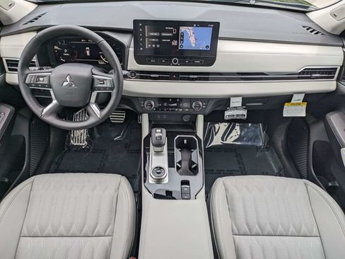 New 2026 Mitsubishi Outlander SEL FWD image 15