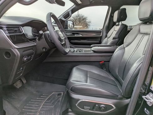 Used 2022 Jeep Wagoneer Series III w/ Premium Group I image 24