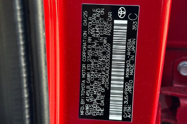 Certified 2025 Toyota Prius LE FWD image 34
