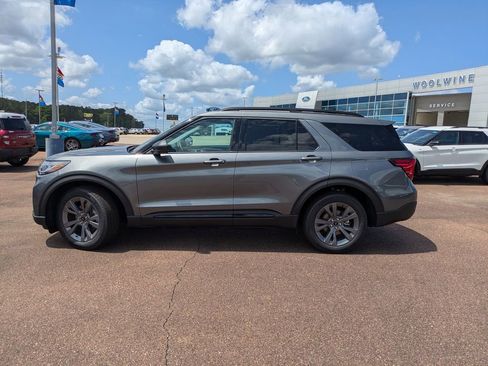 New 2026 Ford Explorer Active w/ Active Comfort Package AWD/4WD image 5