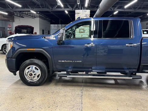 Used 2020 GMC Sierra 3500 Denali w/ Denali Ultimate Package image 3