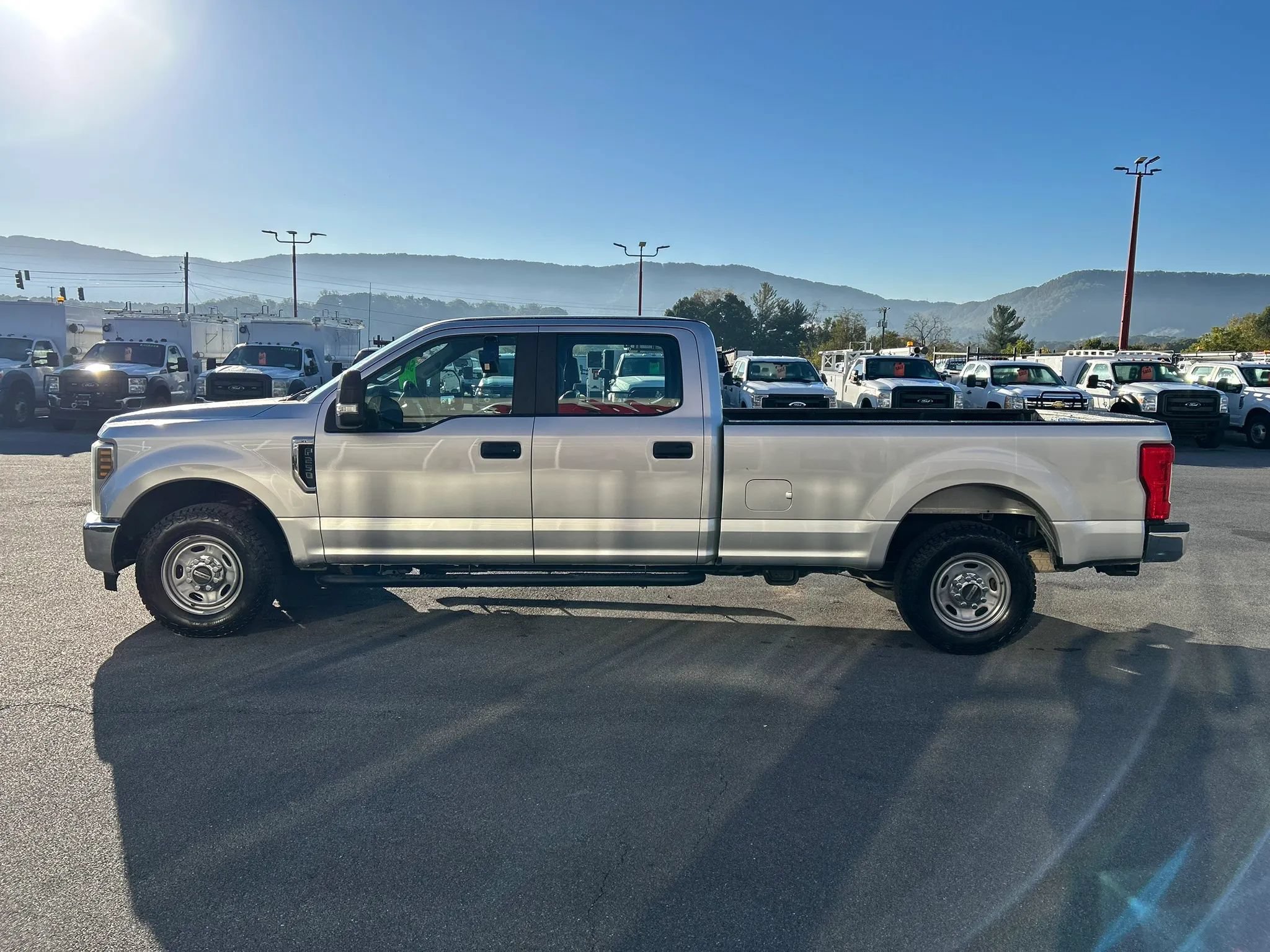 Used 2019 Ford F250 XL w/ Power Equipment Group RWD image 5