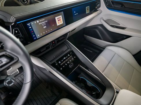 New 2025 Porsche Macan Turbo Electric image 29