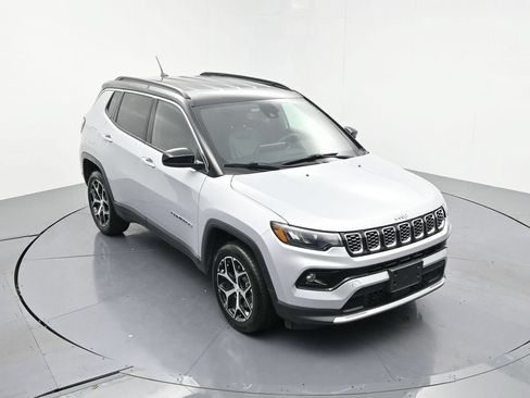Used 2024 Jeep Compass Limited AWD/4WD image 18
