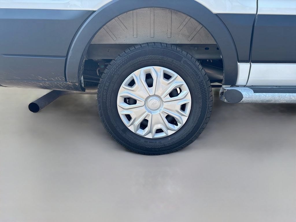 Used 2025 Ford Transit 250 Low Roof w/ Exterior Upgrade Package RWD image 13