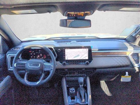 New 2026 GMC Canyon Denali image 18