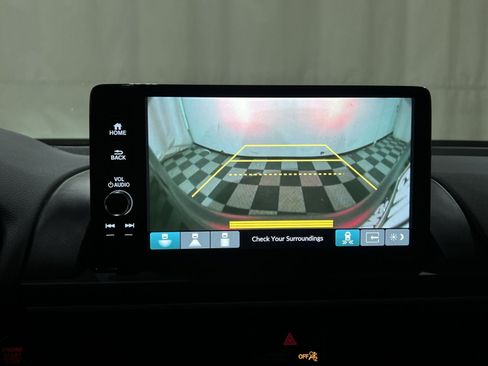 Used 2025 Honda Pilot Touring image 24