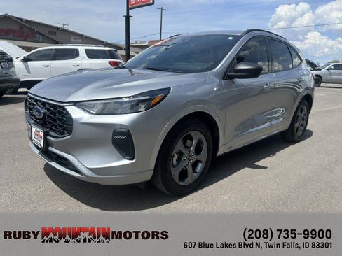 Used 2024 Ford Escape ST-Line w/ Tech Pack #1 FWD image 3