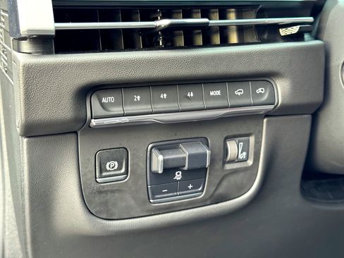 Used 2025 Cadillac Escalade Sport w/ Touring Package image 18