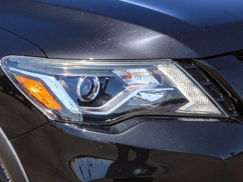Used 2020 Nissan Pathfinder SV w/ Rock Creek Edition FWD image 4