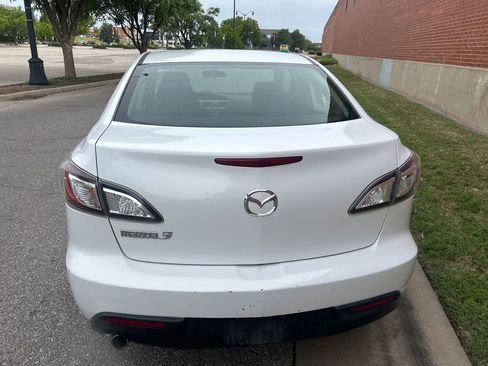 Used 2010 MAZDA MAZDA3 i Touring FWD image 3