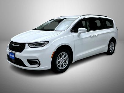 Used 2022 Chrysler Pacifica Touring-L