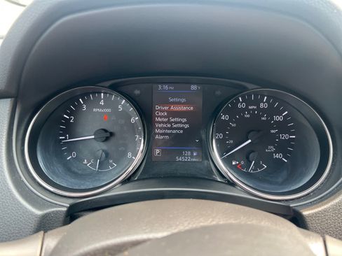 Used 2022 Nissan Rogue Sport SV FWD image 21