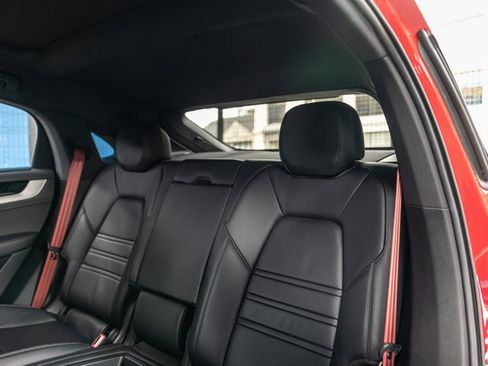 Used 2025 Porsche Cayenne S image 26