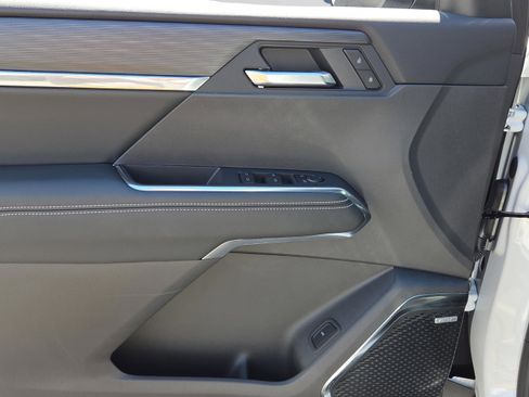 New 2026 GMC Acadia Elevation w/ Black Edition FWD image 24