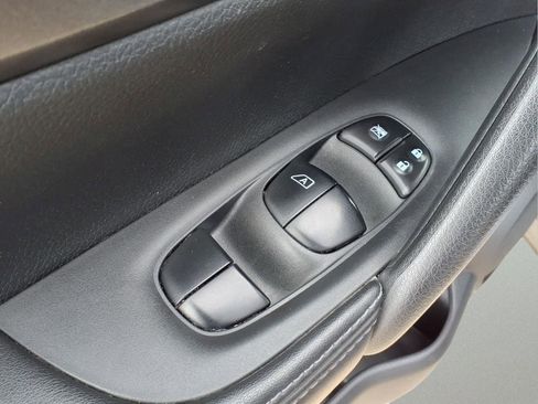 Used 2019 Nissan Rogue Sport S AWD/4WD image 15