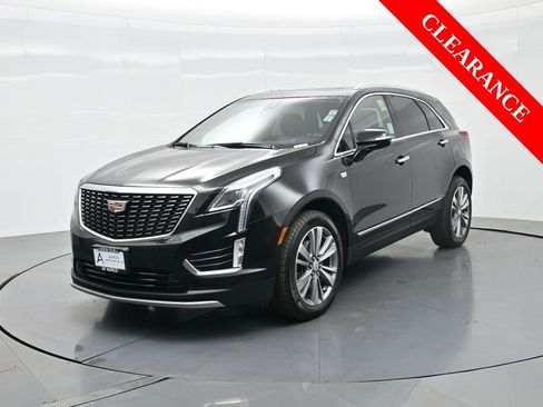 Used 2025 Cadillac XT5 Premium Luxury image 2