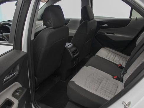 Used 2024 Chevrolet Equinox LS w/ LS Convenience Package FWD image 16