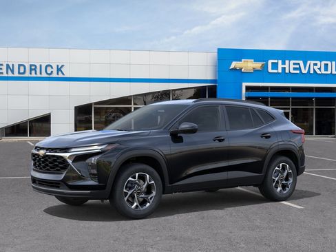 New 2026 Chevrolet Trax LT FWD image 3