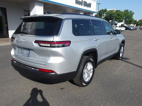 New 2025 Jeep Grand Cherokee L Laredo w/ Trailer Tow Package image 10
