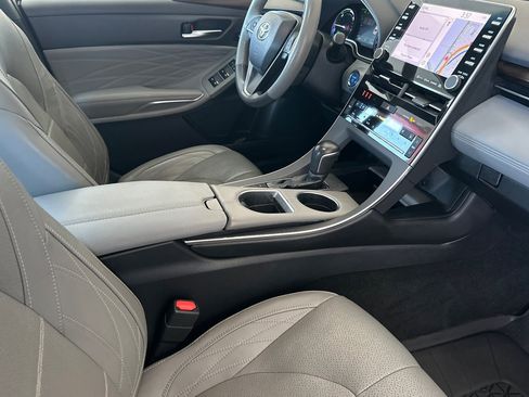 Used 2020 Toyota Avalon Limited w/ Advanced Safety Package FWD image 14