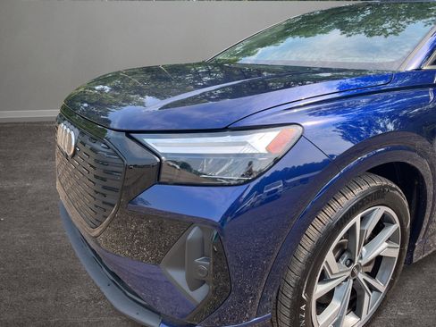 Used 2025 Audi Q4 e-tron Premium Plus image 34