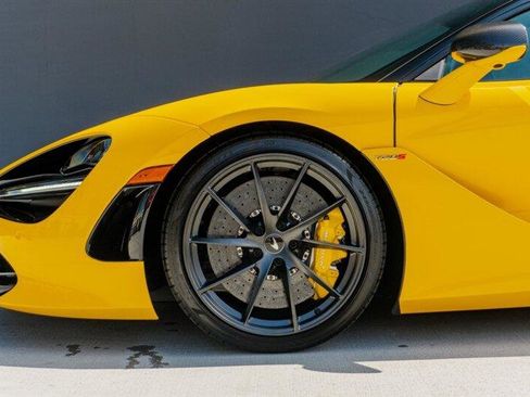 Used 2023 McLaren 720S image 18