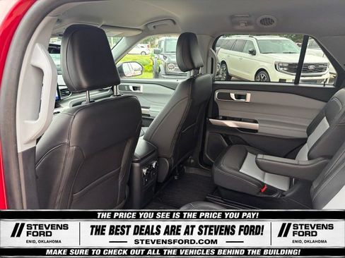Used 2023 Ford Explorer XLT w/ Equipment Group 202A AWD/4WD image 33