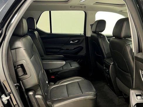 Used 2019 Chevrolet Traverse LT w/ LT Premium Package AWD/4WD image 35