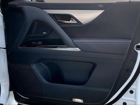 Used 2023 Lexus LX 600 F Sport w/ Accessory Package (Z1) image 18