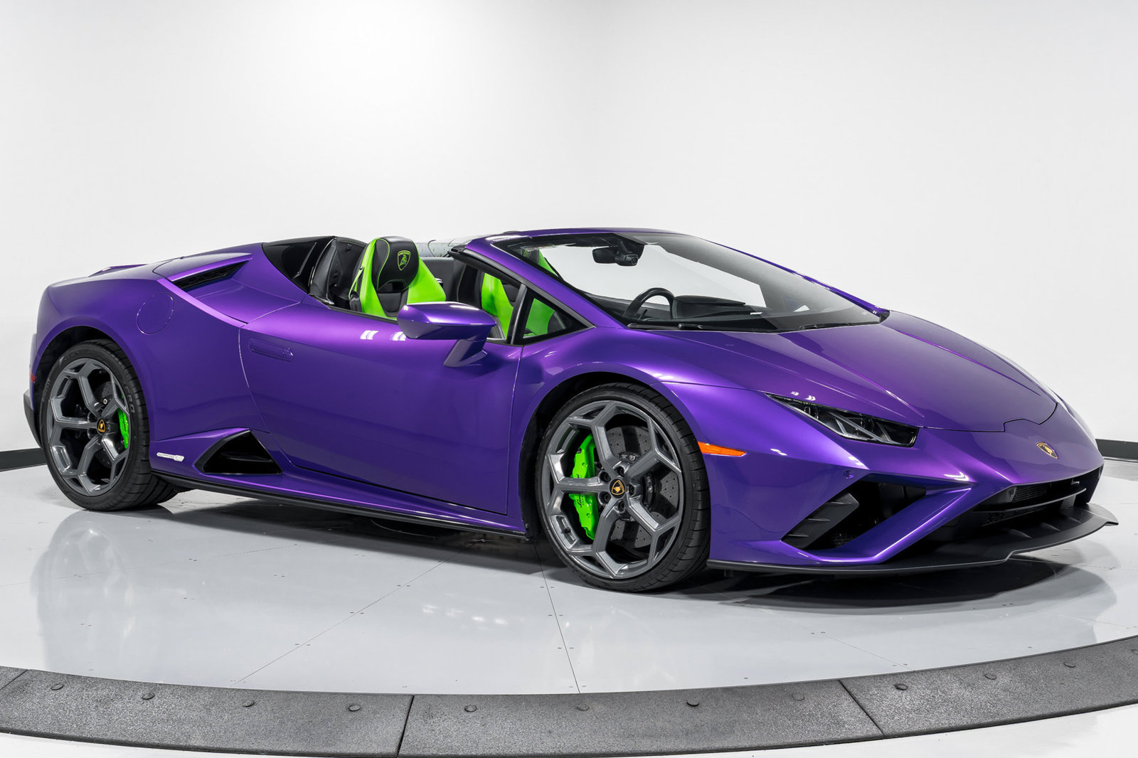 Used 2023 Lamborghini Huracan EVO RWD image 38