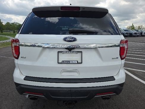 Used 2019 Ford Explorer XLT AWD/4WD image 9