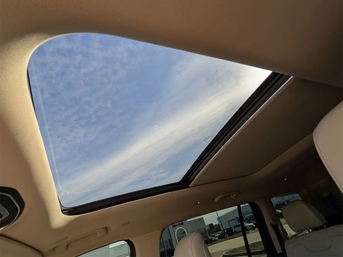 Used 2021 Jeep Grand Cherokee L Limited w/ Trailer Tow Package image 21