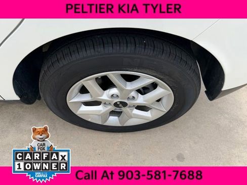 Certified 2025 Kia Soul LX FWD image 7