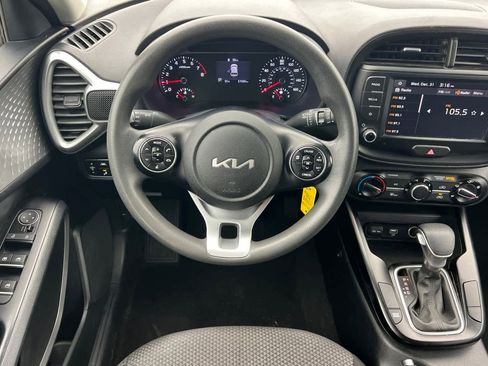 Used 2022 Kia Soul LX w/ Technology Package image 14