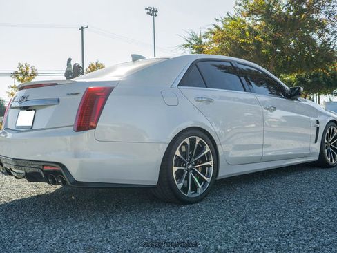 Used 2018 Cadillac CTS V w/ Luxury Package image 8