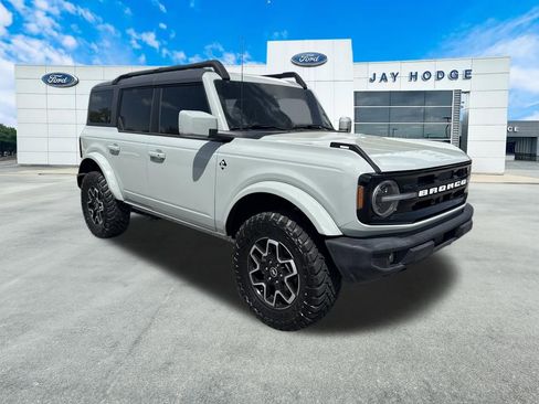 Used 2024 Ford Bronco Outer Banks image 1