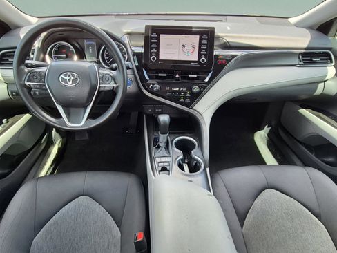 Used 2022 Toyota Camry LE FWD image 12