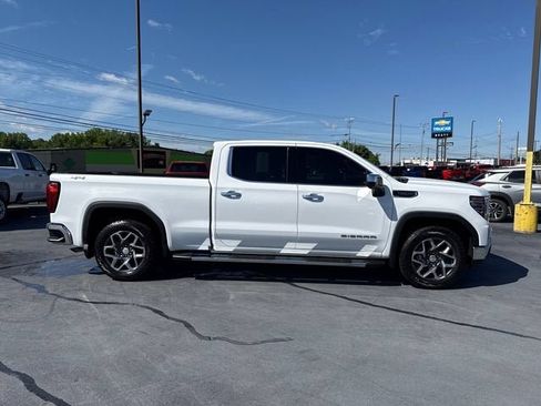 Used 2024 GMC Sierra 1500 SLT AWD/4WD image 2