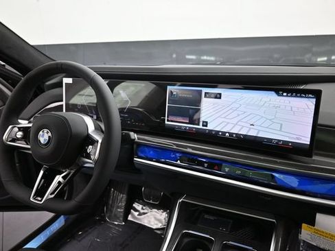 New 2026 BMW 760i xDrive w/ Executive Package AWD/4WD image 17