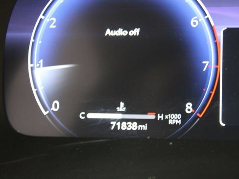 Used 2023 Toyota Highlander Limited FWD image 16