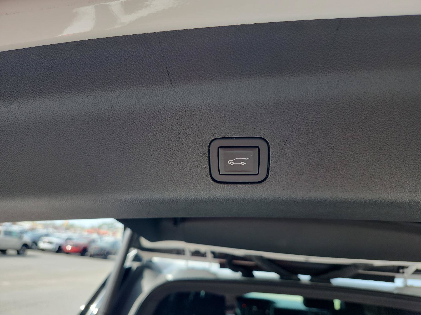 Used 2024 GMC Yukon Denali AWD/4WD image 12