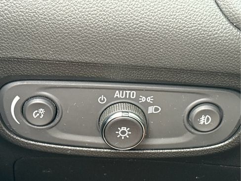 Certified 2023 Buick Encore GX Preferred w/ Cold Weather Comfort Package AWD/4WD image 19
