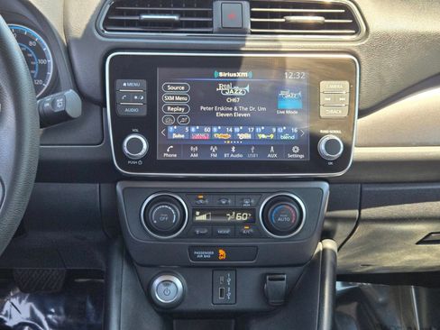 Used 2022 Nissan Leaf S FWD image 12