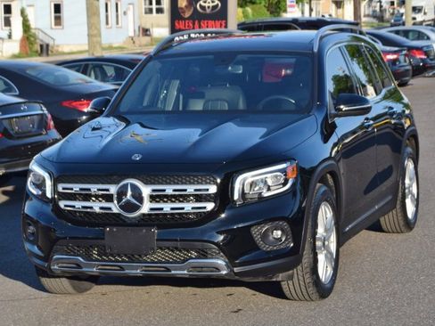 Used 2020 Mercedes-Benz GLB 250 4MATIC image 4