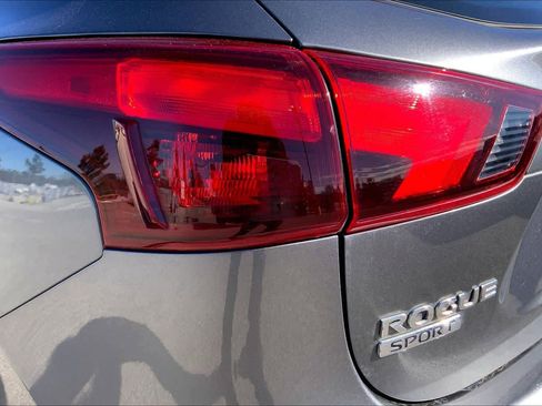 Used 2019 Nissan Rogue Sport SV image 28